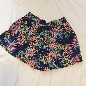 Tropical shorts